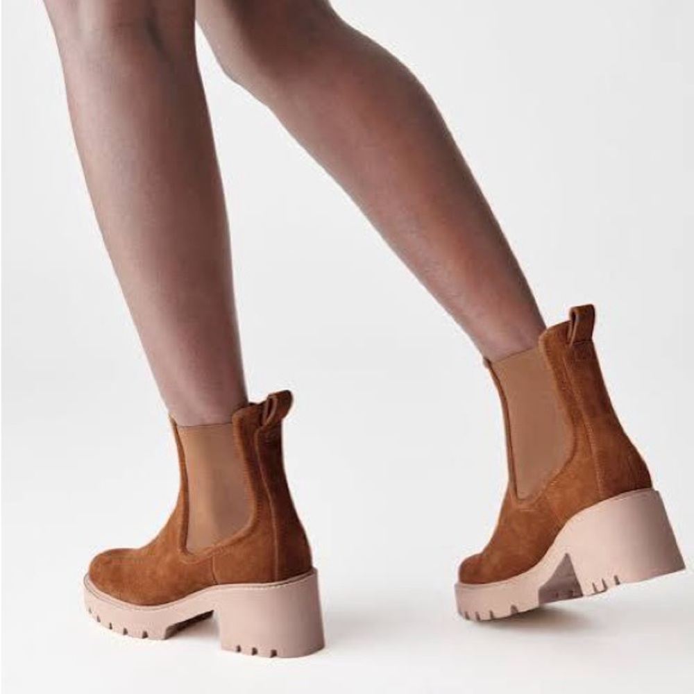 NWT Dolce Vita Hawk H20 Booties in chesnut - Picture 2 of 11